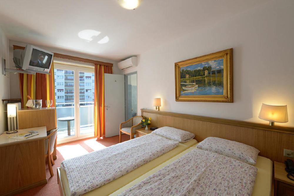 Hotel Dischma - Free Bus And Train Ticket Paradiso Eksteriør bilde