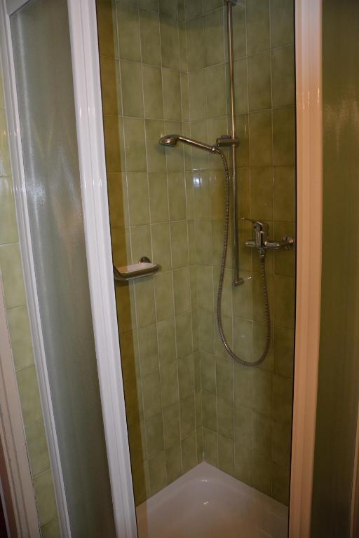 Hotel Dischma - Free Bus And Train Ticket Paradiso Rom bilde