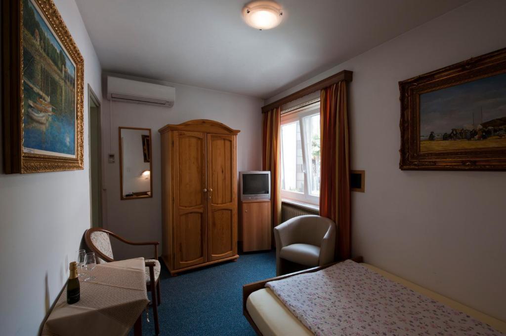 Hotel Dischma - Free Bus And Train Ticket Paradiso Eksteriør bilde